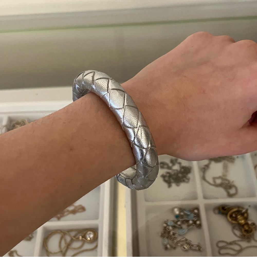 Auth vintage BOTTEGA VENETA Intrecciato Bangle Bracelet Silver Leather